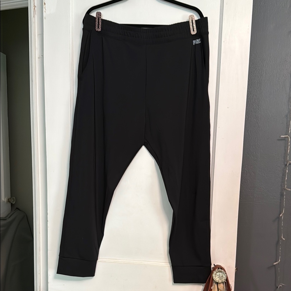 Like New PINK Active joggers with pockets